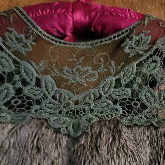 Shaggy fur embroidered top L - Picture 11 of 13